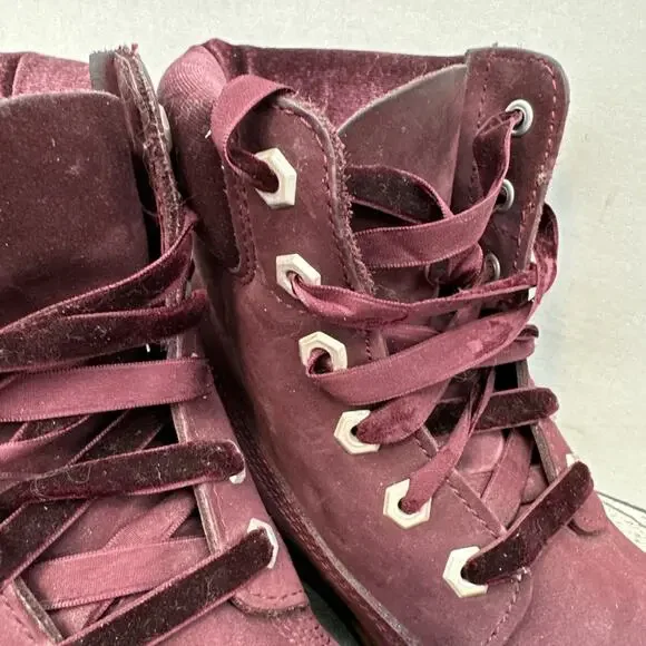 Timberland Women's Ankle Boots in Deep Red - Picture 5 of 16